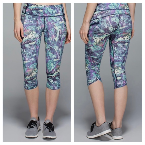 Lululemon Run Top Speed Crop Luxtreme size 6 - Picture 1 of 5